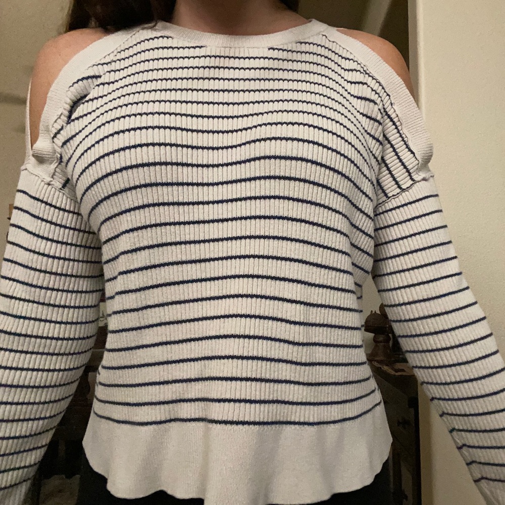 Sweater - Picture 2 of 2